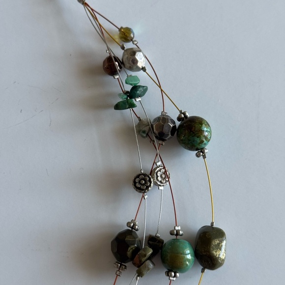 Necklace, Dainty, 5 Strand, Silver and Green, 16” o 19”…NWOT - Picture 4 of 4